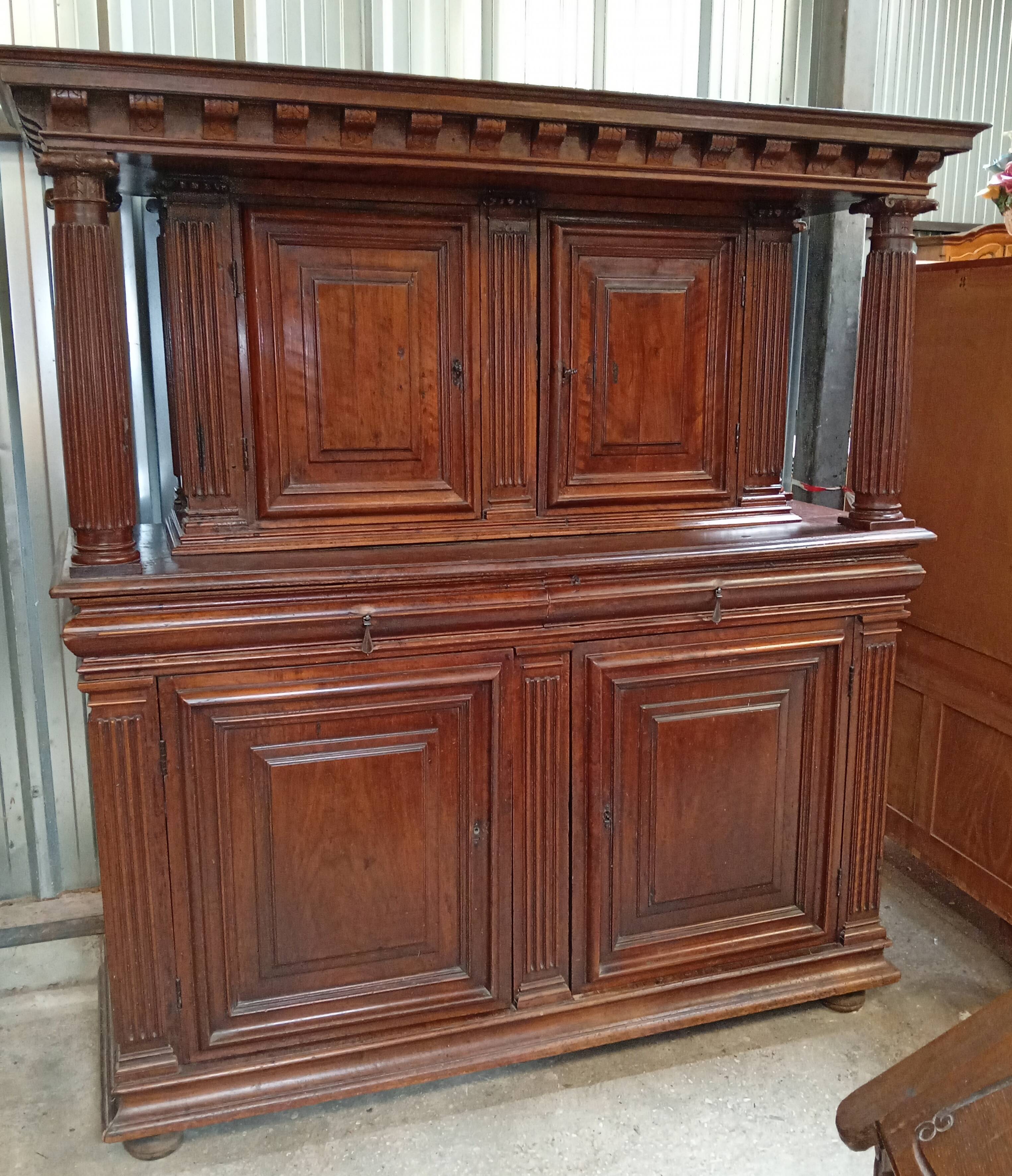 Important two-body buffet cabinet in Renaissance style – 19th century