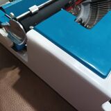 Underwood 315 portable blue typewriter with carrying case Like NEW