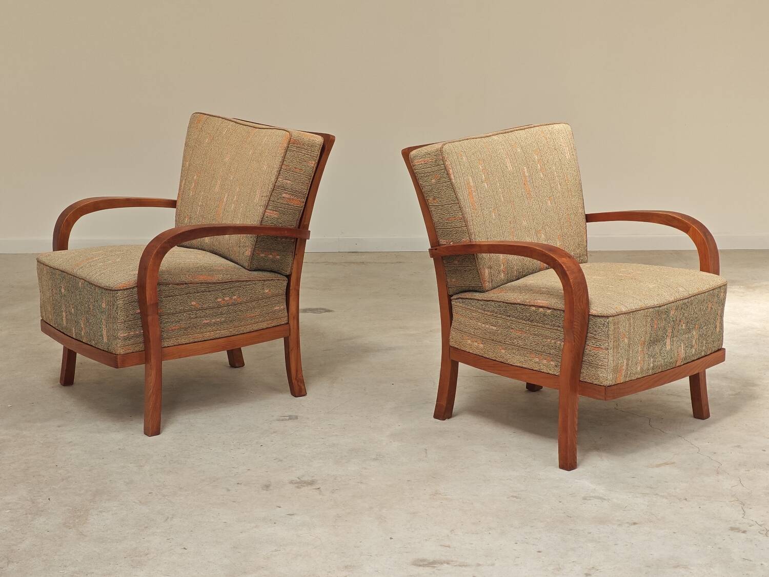 Pair of Krasna Jizba Art Deco solid wood armchairs