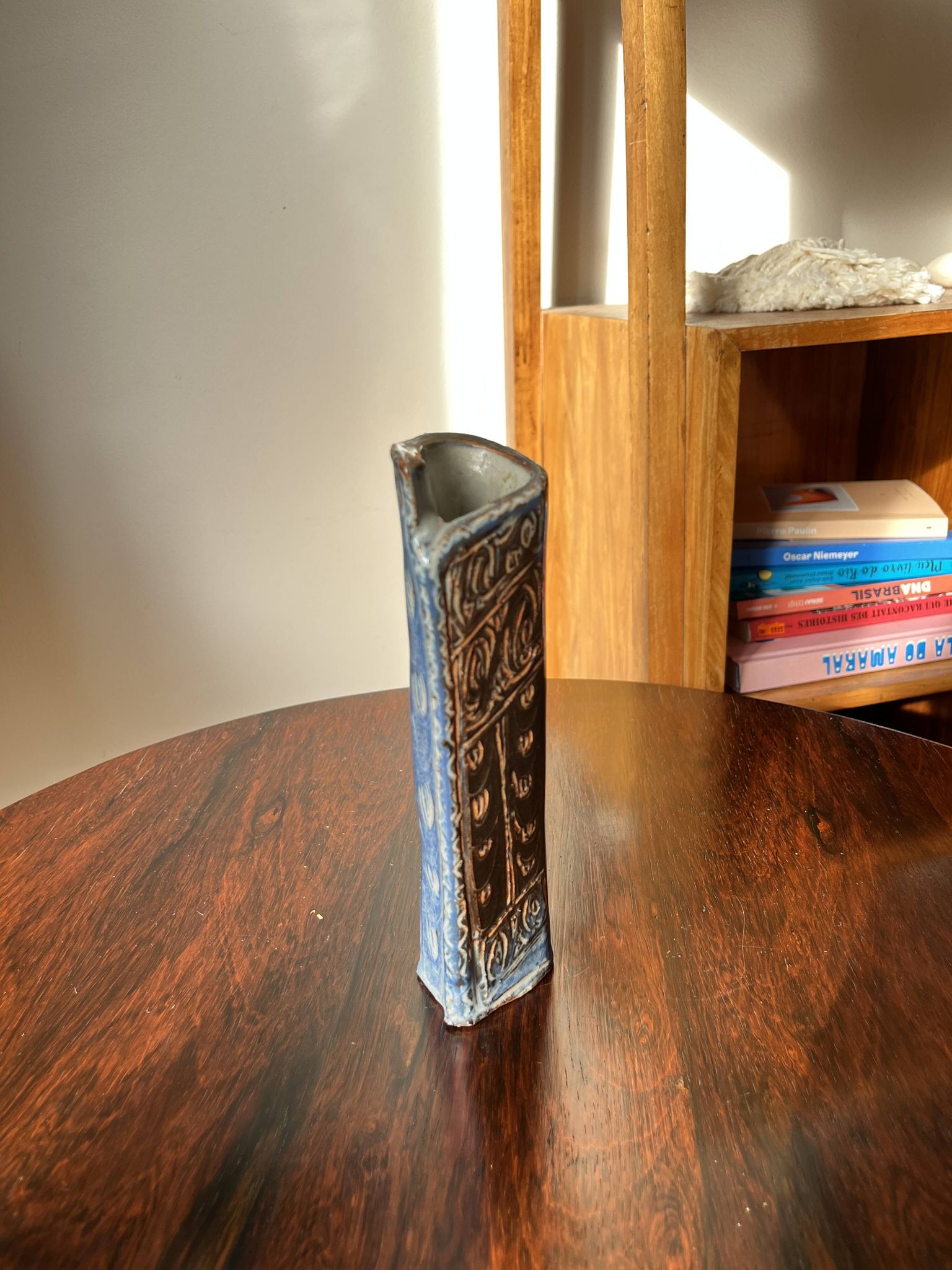 Scandinavian vase in the style of Gunnar Nylund