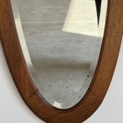 Miroir ovale vintage en chêne à glace biseautée H120 l43 P2