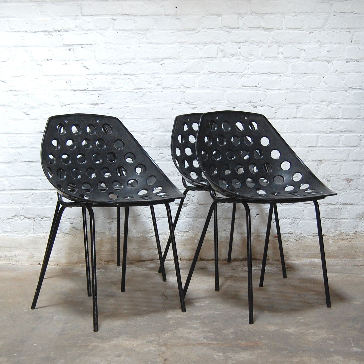Set of 4 chairs model "Coquillage" by Pierre Guariche for Meurop