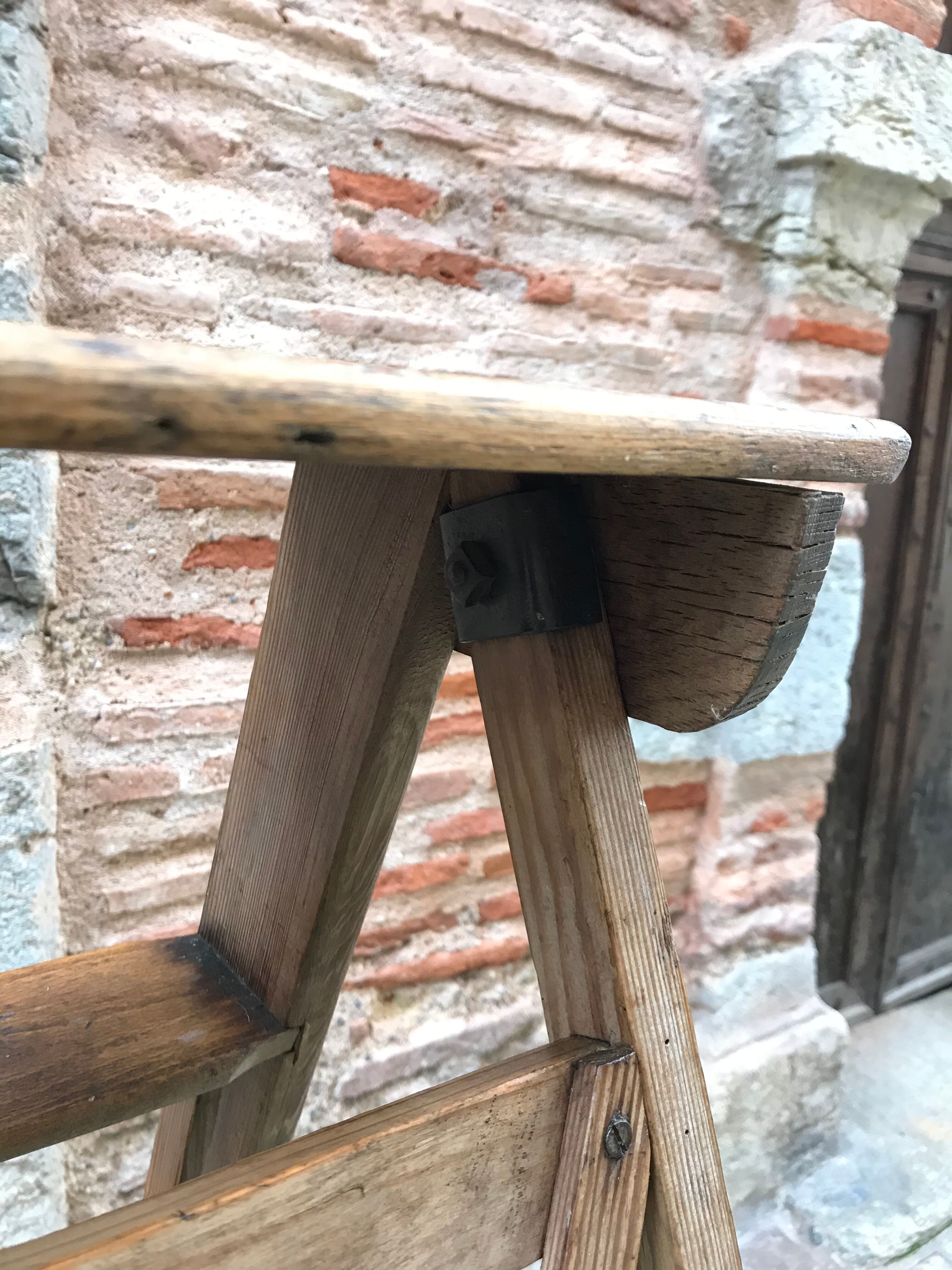 Wooden painter stepladder
