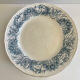 8 St Amand and Hamage iron earth plates