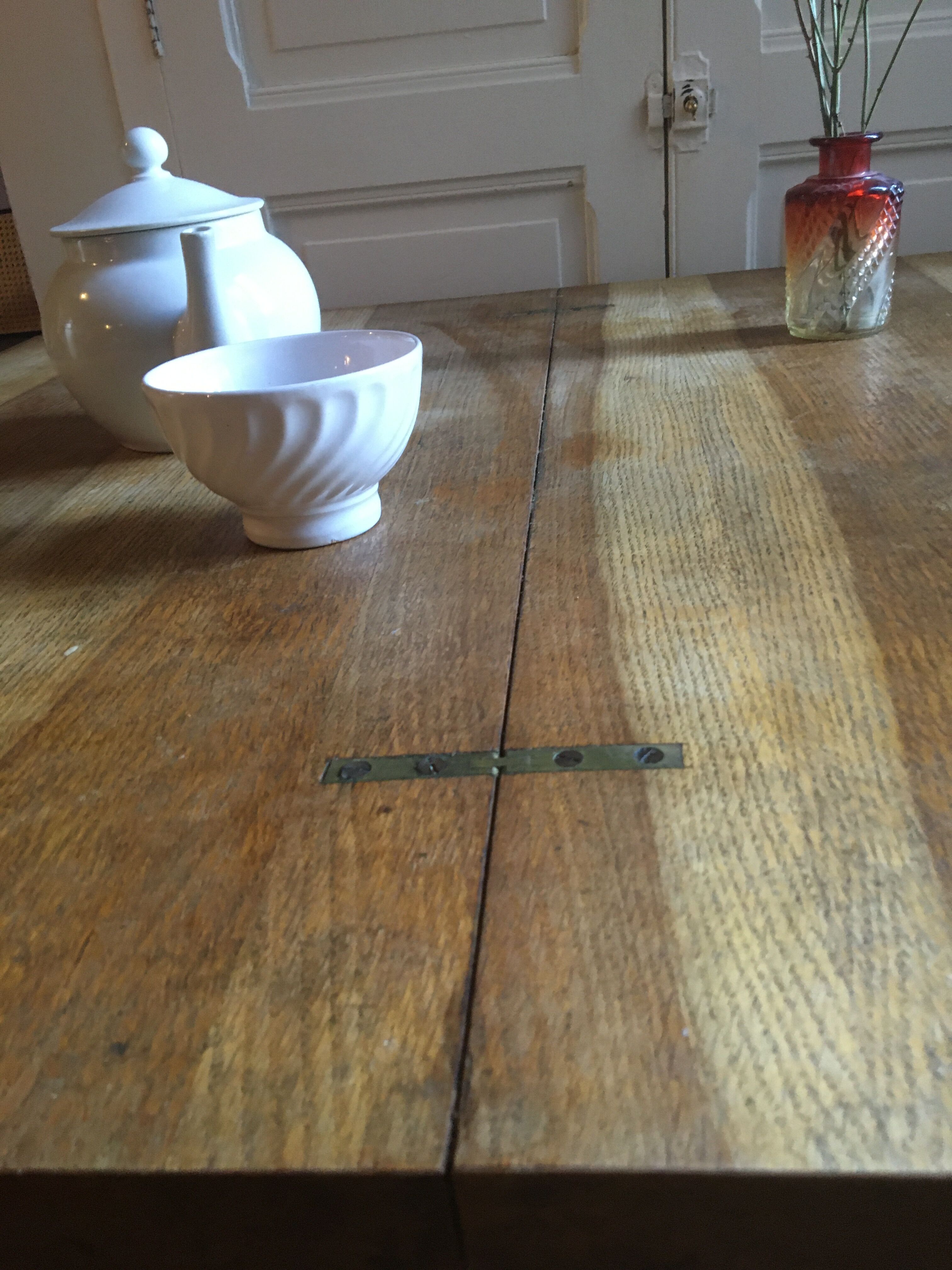 System table from the 1950s