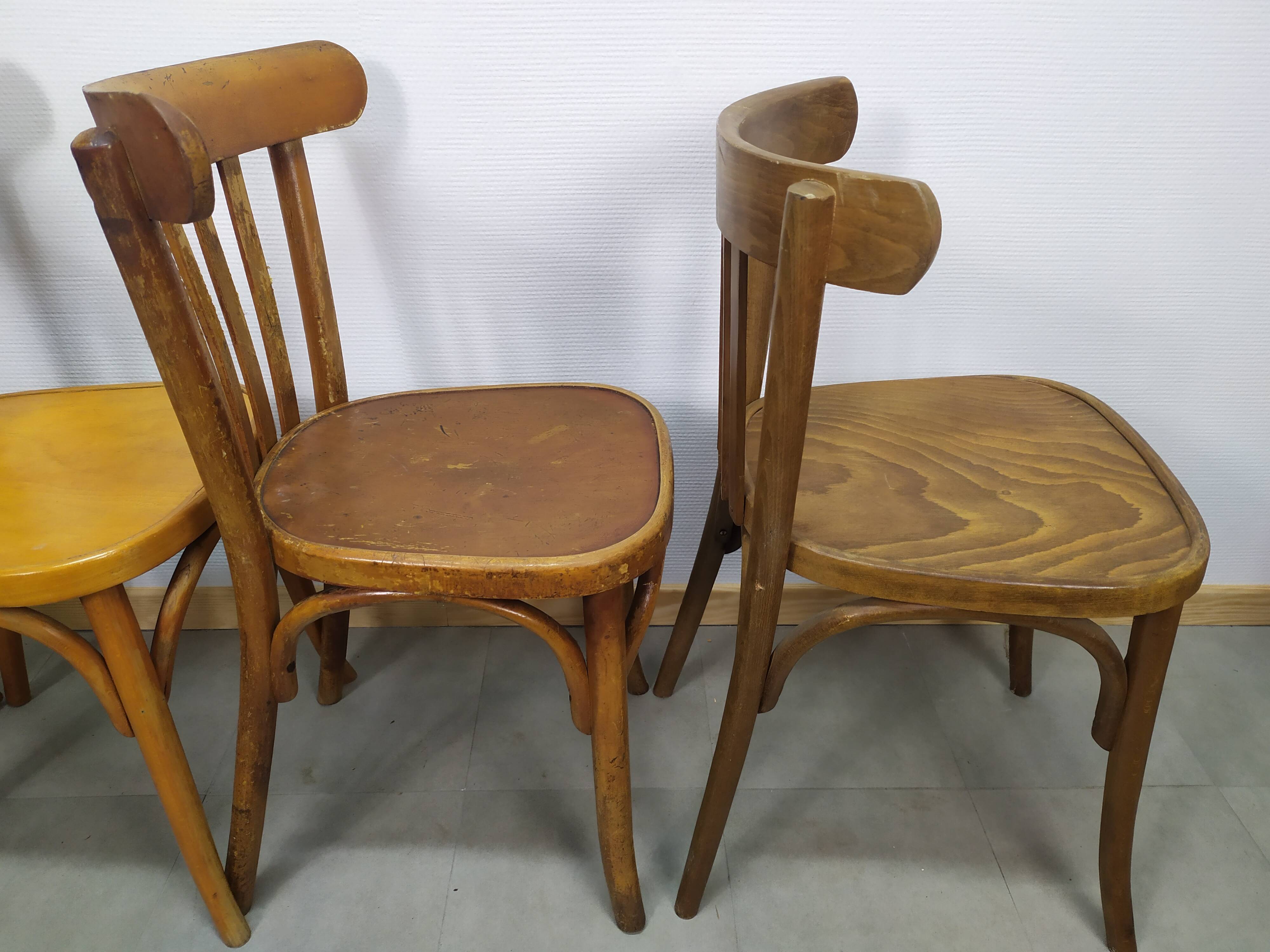 Lot de 4 chaise de bistrot en bois vintage