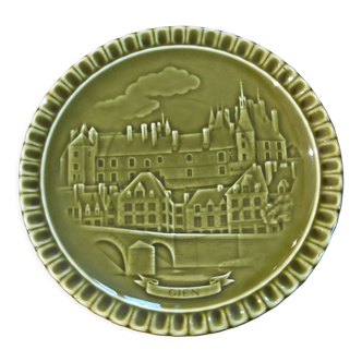 Plate faience of gien castle of gien