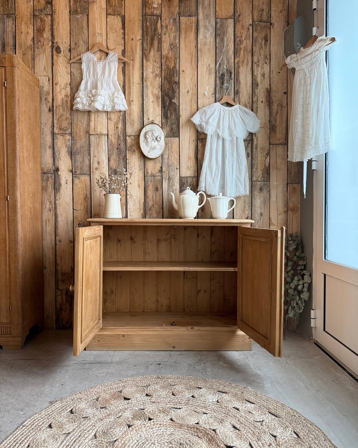 Parisian pine sideboard (renovated)