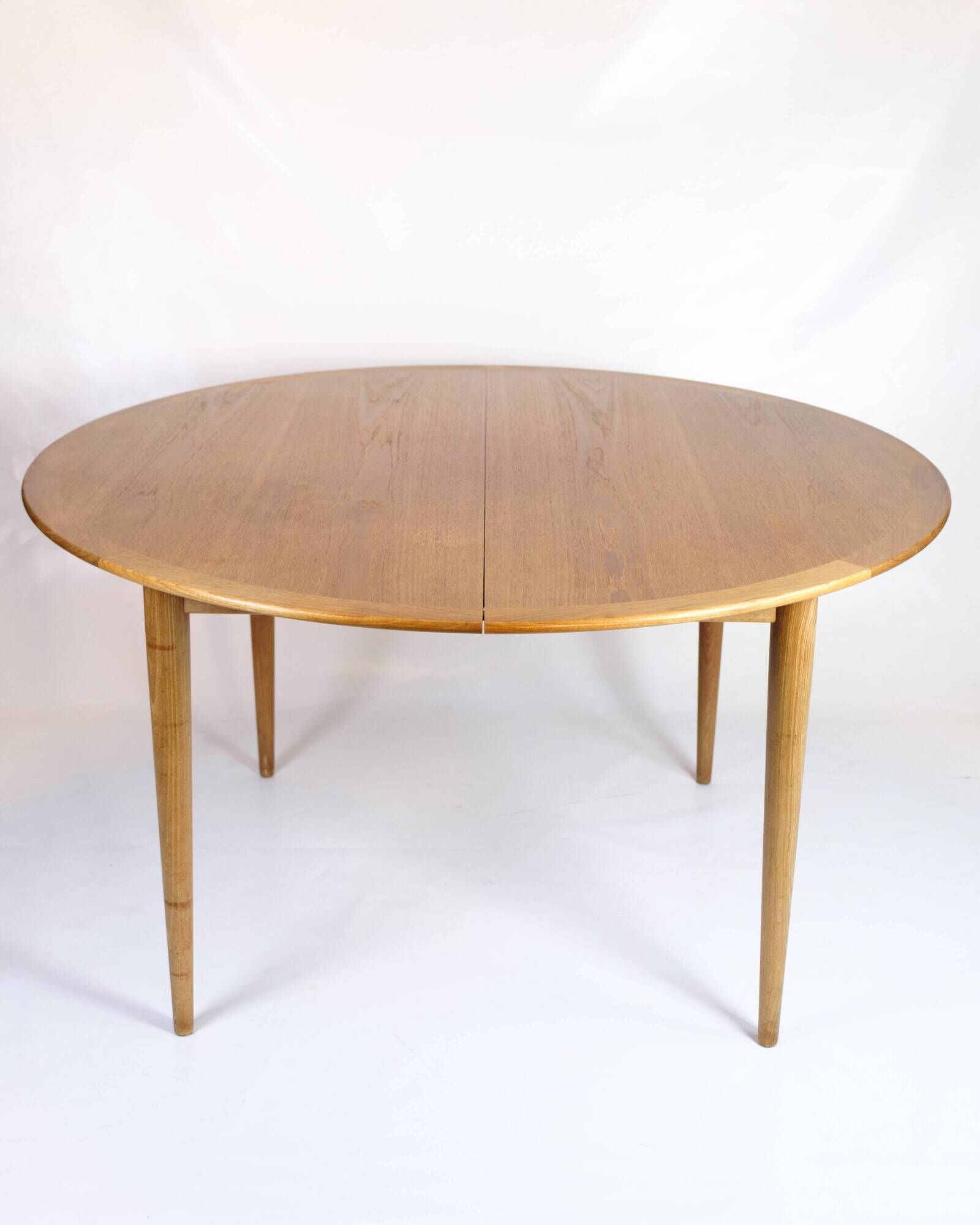 Table à manger ronde avec rallonges - Teck - Grete Jalk - P. Jeppesen - Années 1960