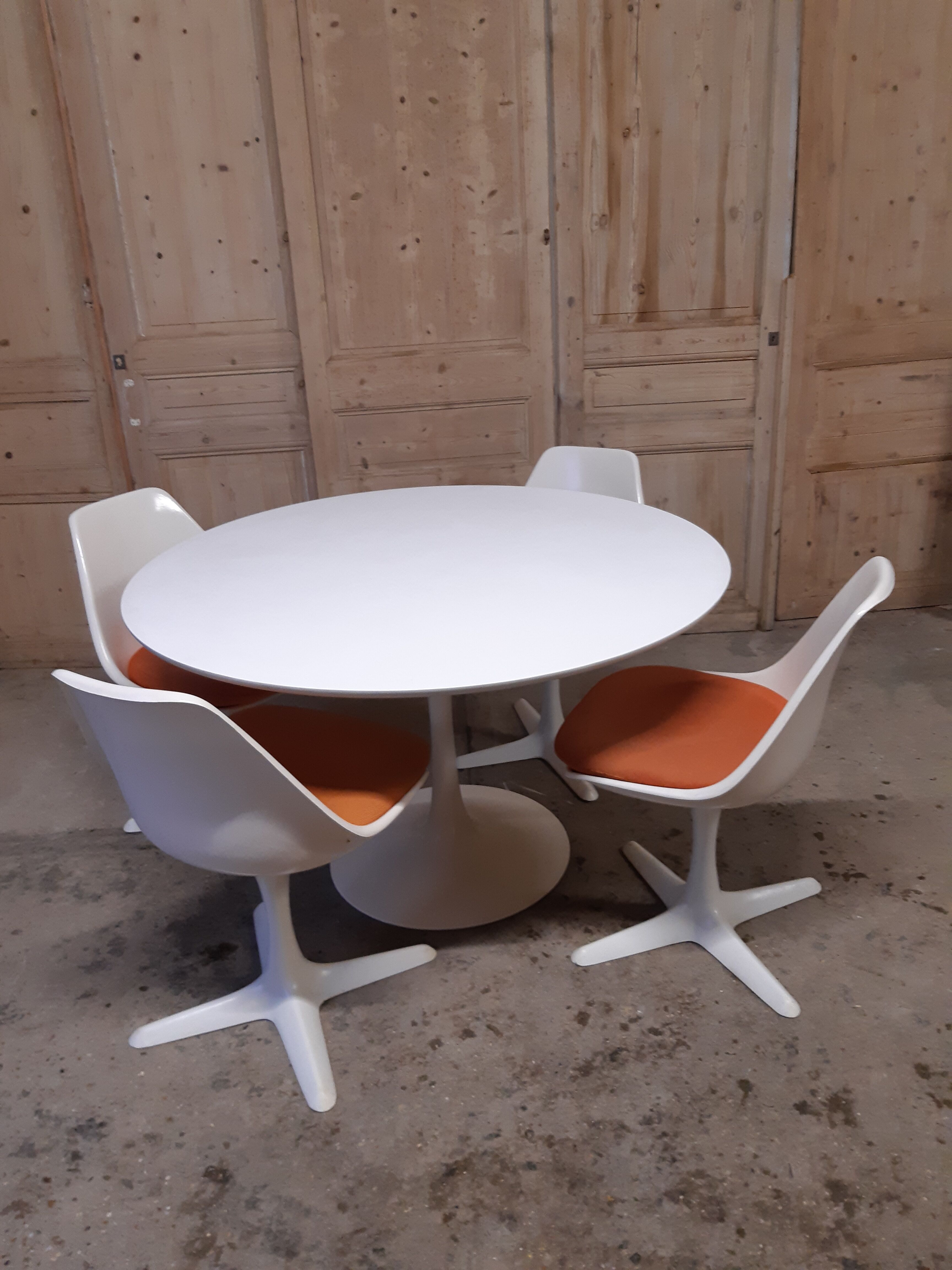 Table et chaises années 60