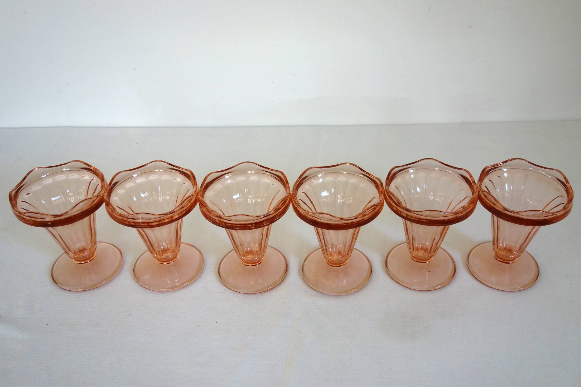6 vintage Rosaline Luminarc fruit bowls
