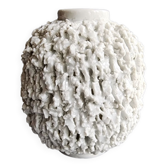 Gunnar Nylund Chamotte -Hedgehog vase