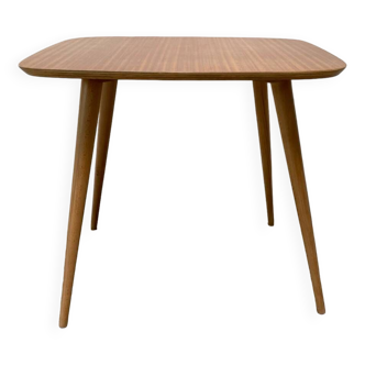 Petite table de style scandinave