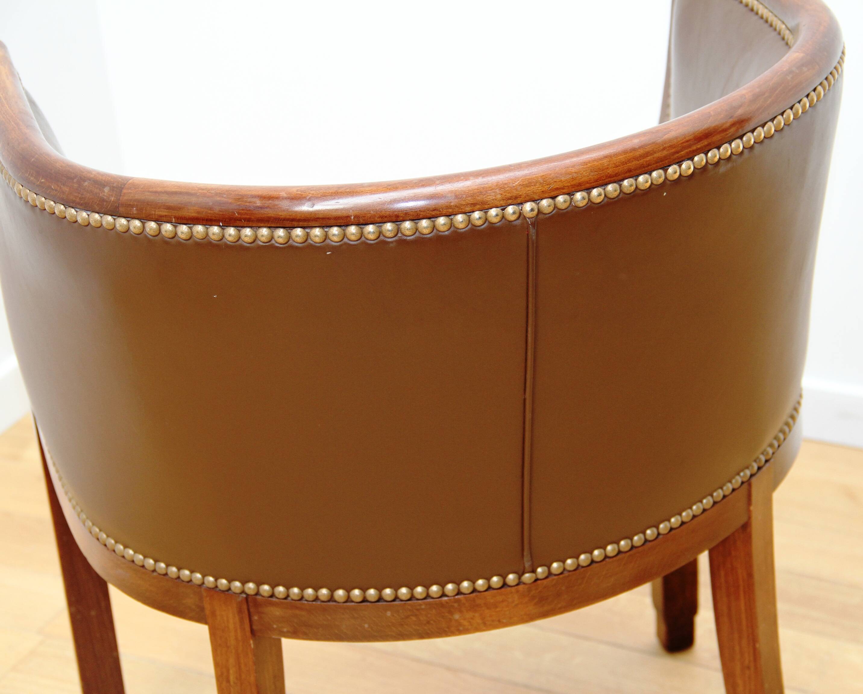 Pair of vintage barrel chairs