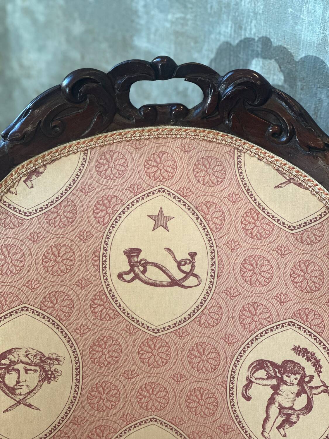 Pair of carved solid mahogany gondolas from the 19th century