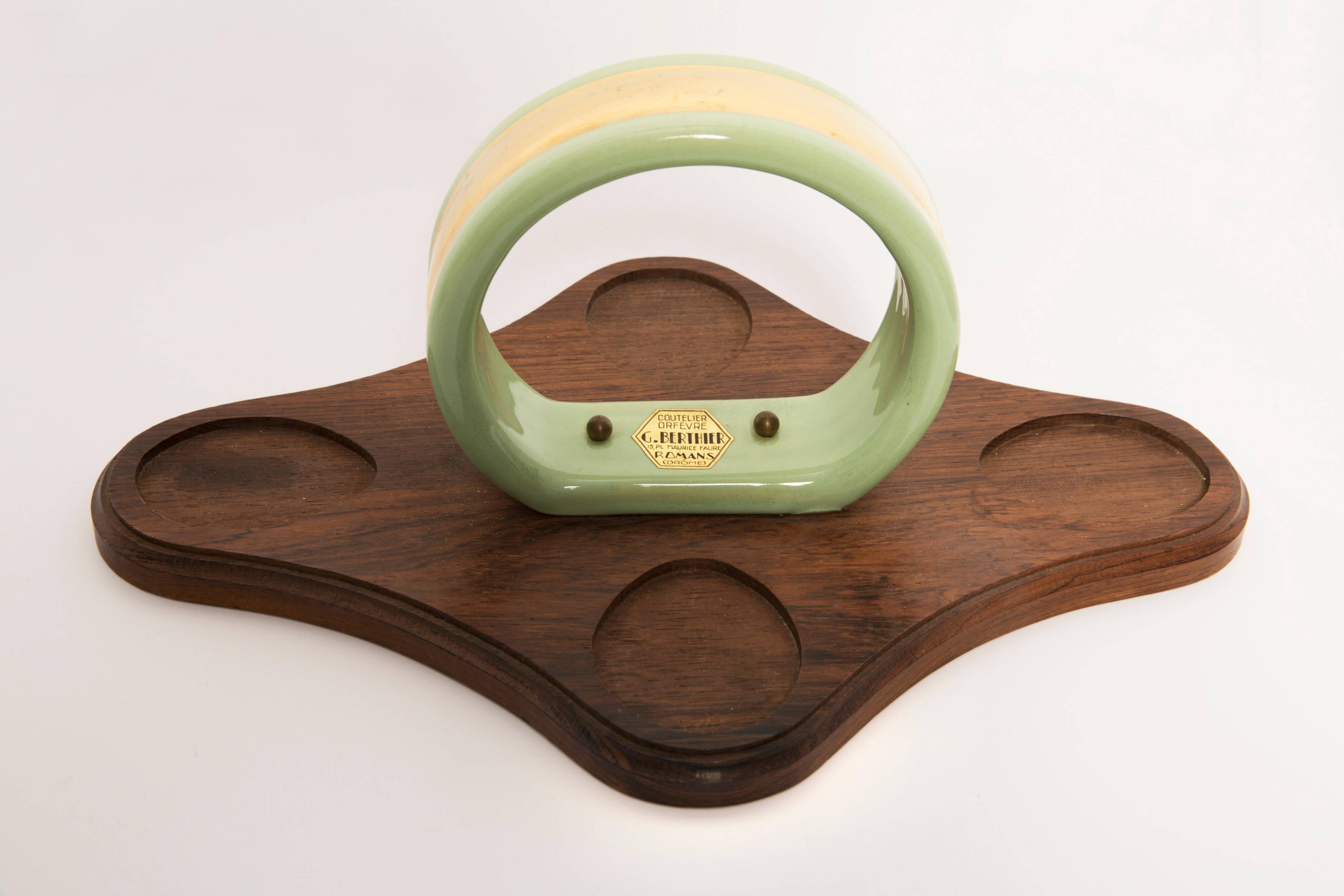 Vintage decorative plate in wood and ceramic with green shells, France, 1960s.