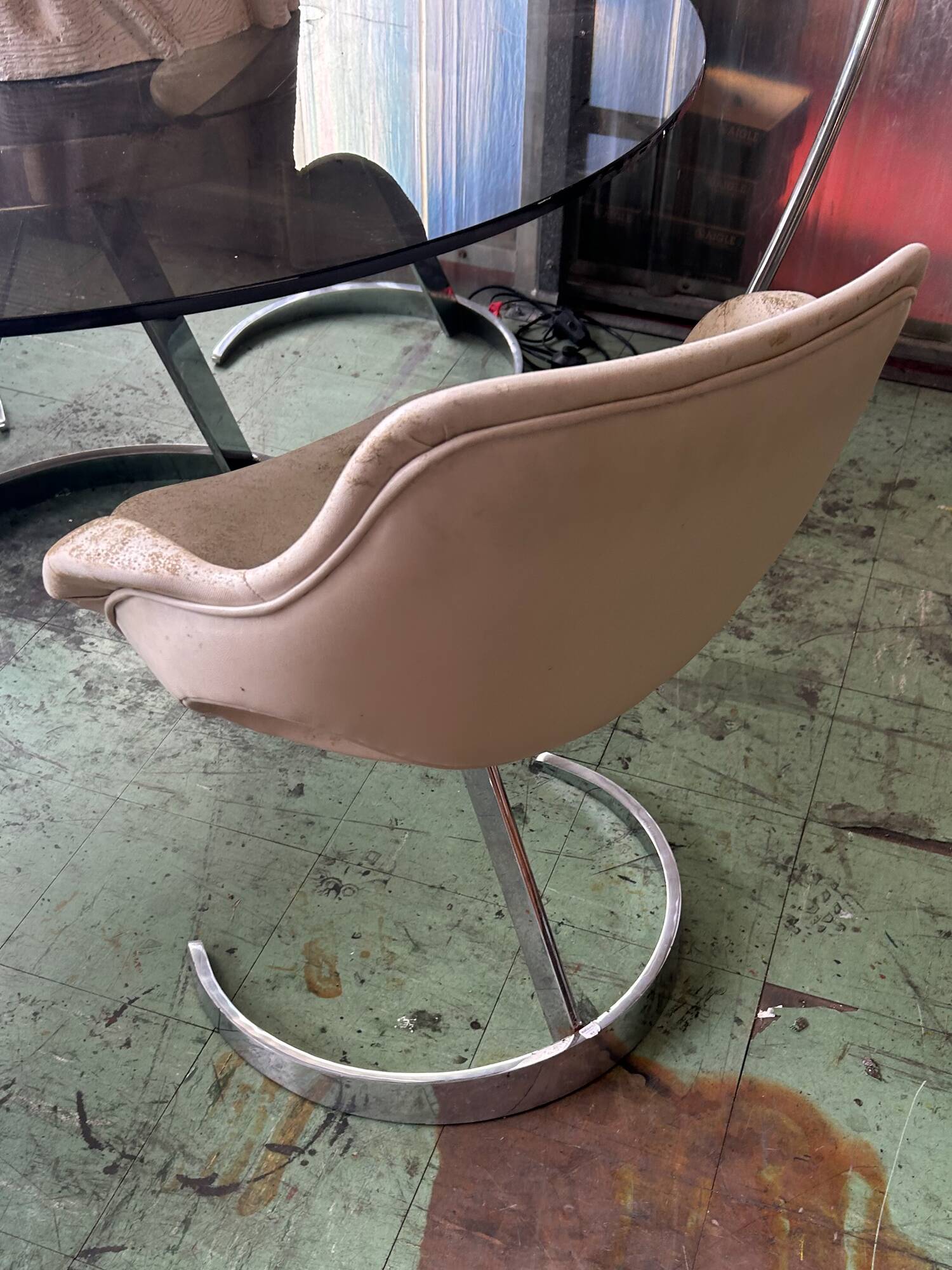 Boris Tabacoff table and 4 chairs from 1960.