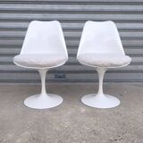 Pair of tulip chairs by Eero Saarinen for Knoll International