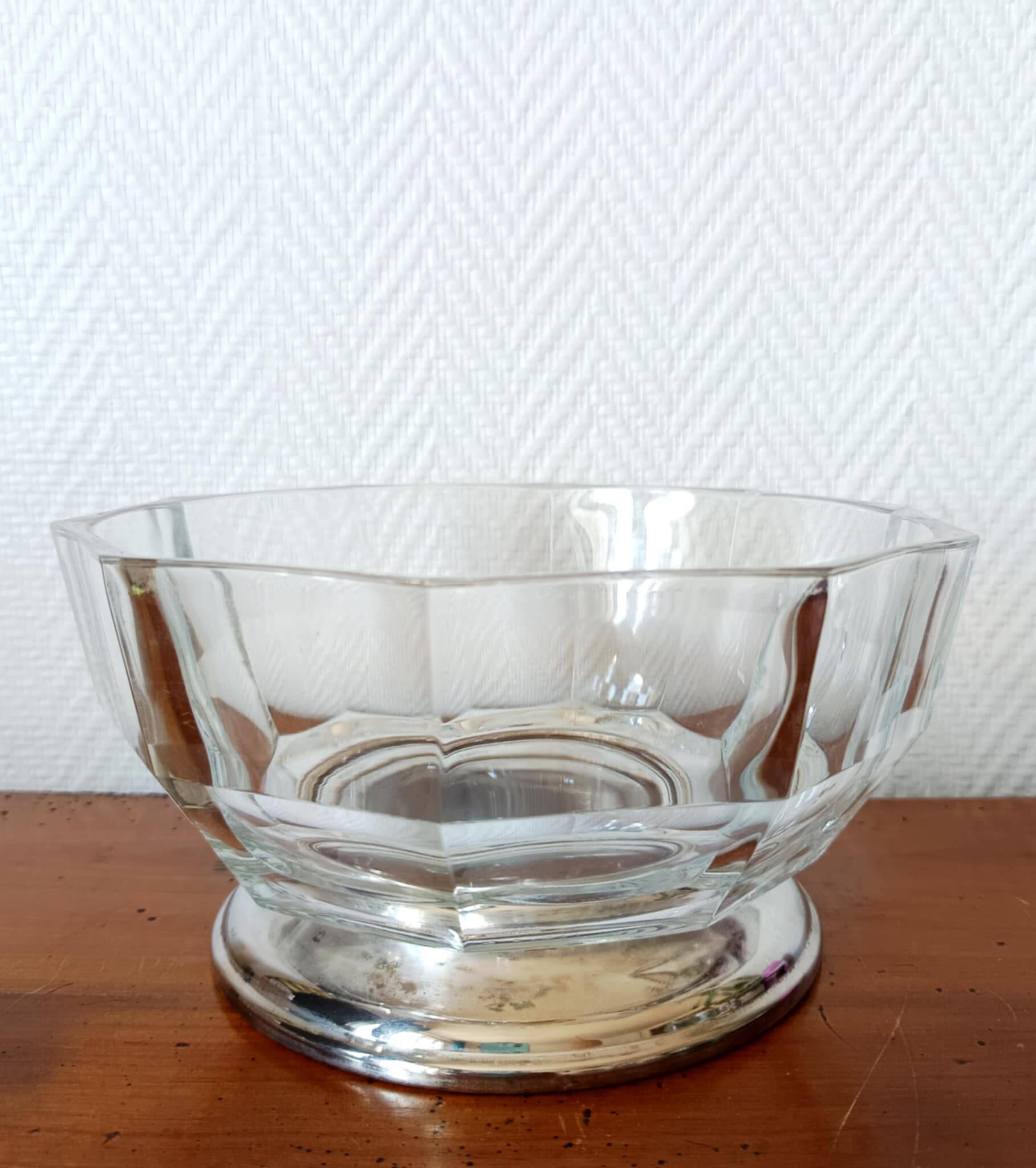Art Deco cup with silver metal sides