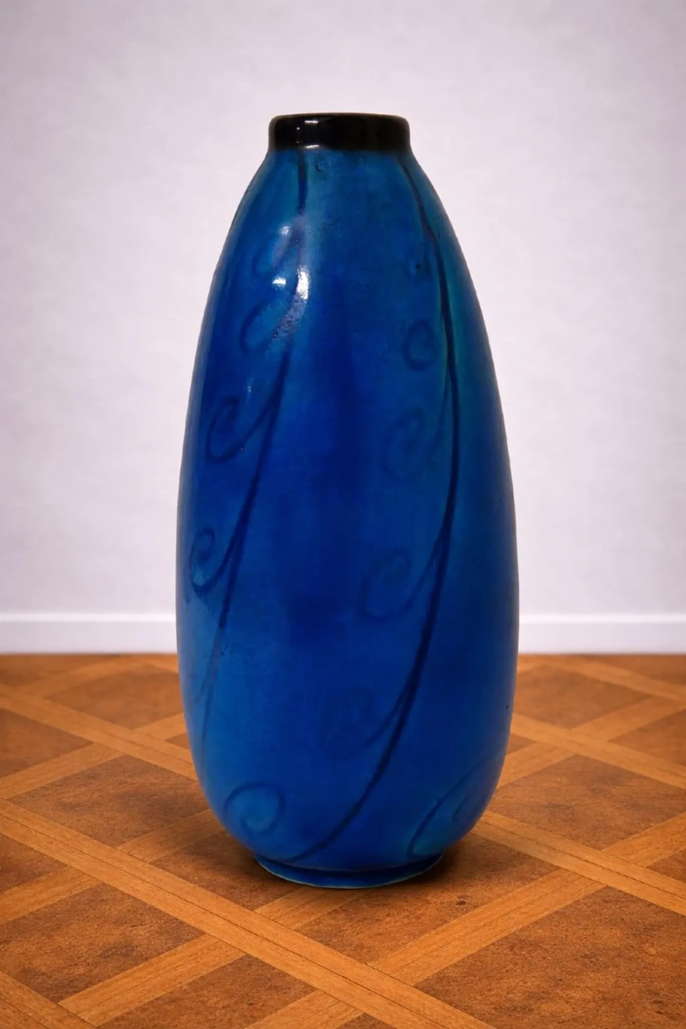 Ceramic vase signed Rosalba – deep Egyptian blue