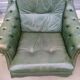 Paire de fauteuils Schesterfield