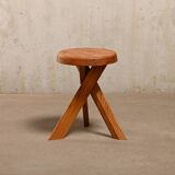Tabouret Pierre Chapo S31 'Modèle A' en orme massif, France