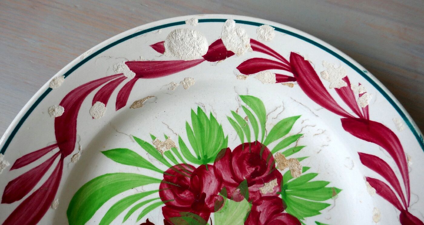 19th century opaque fine earthenware plate from Sarreguemines