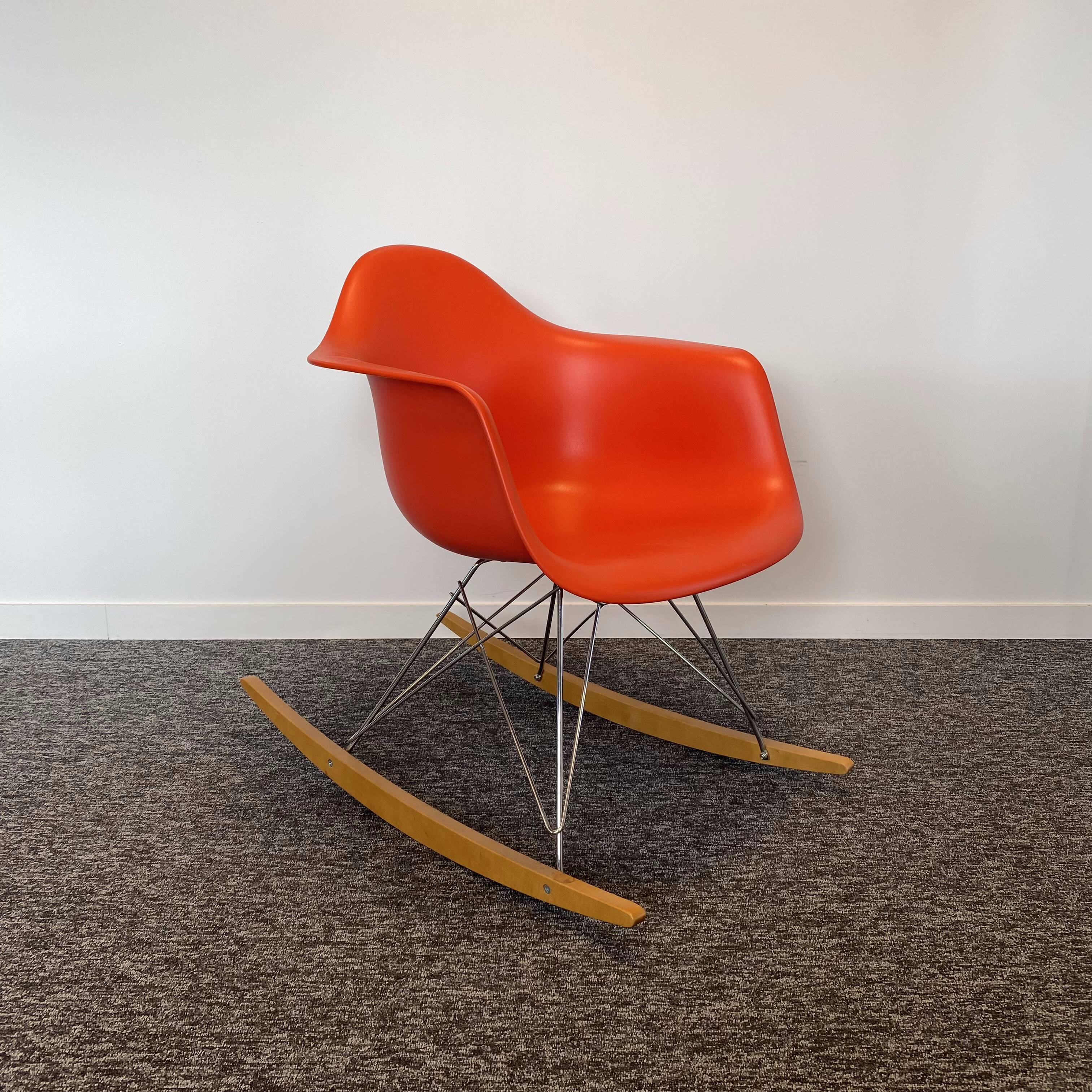 RAR armchair by Charles & Ray Eames, Vitra edition