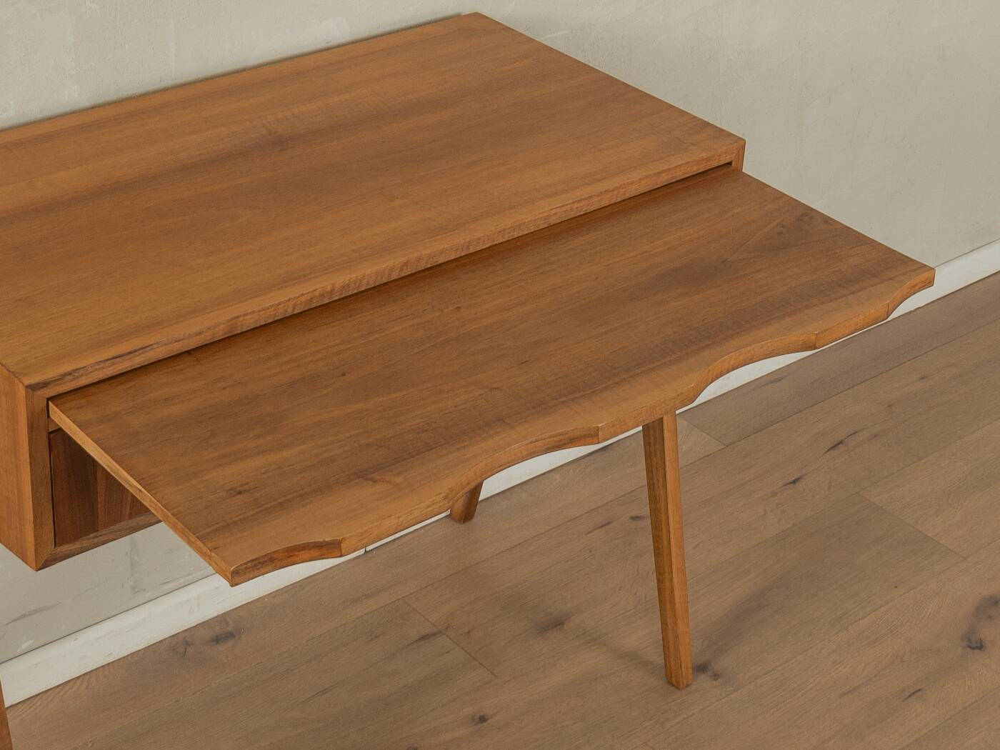 Unique hairdresser, 1950s