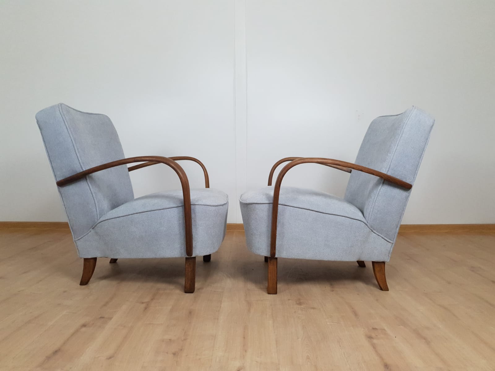 Paire de fauteuils par Jindrich Halabala pour Up Zavody