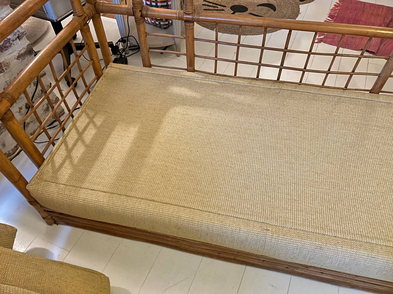 1 Rattan sofas