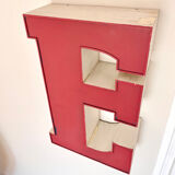 Sign letter E