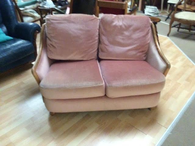 Sofa 2 places in pink velvet