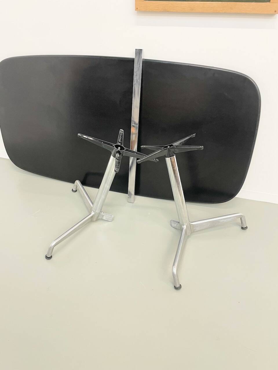 Giancarlo Piretti conference table