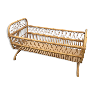 Rattan bed