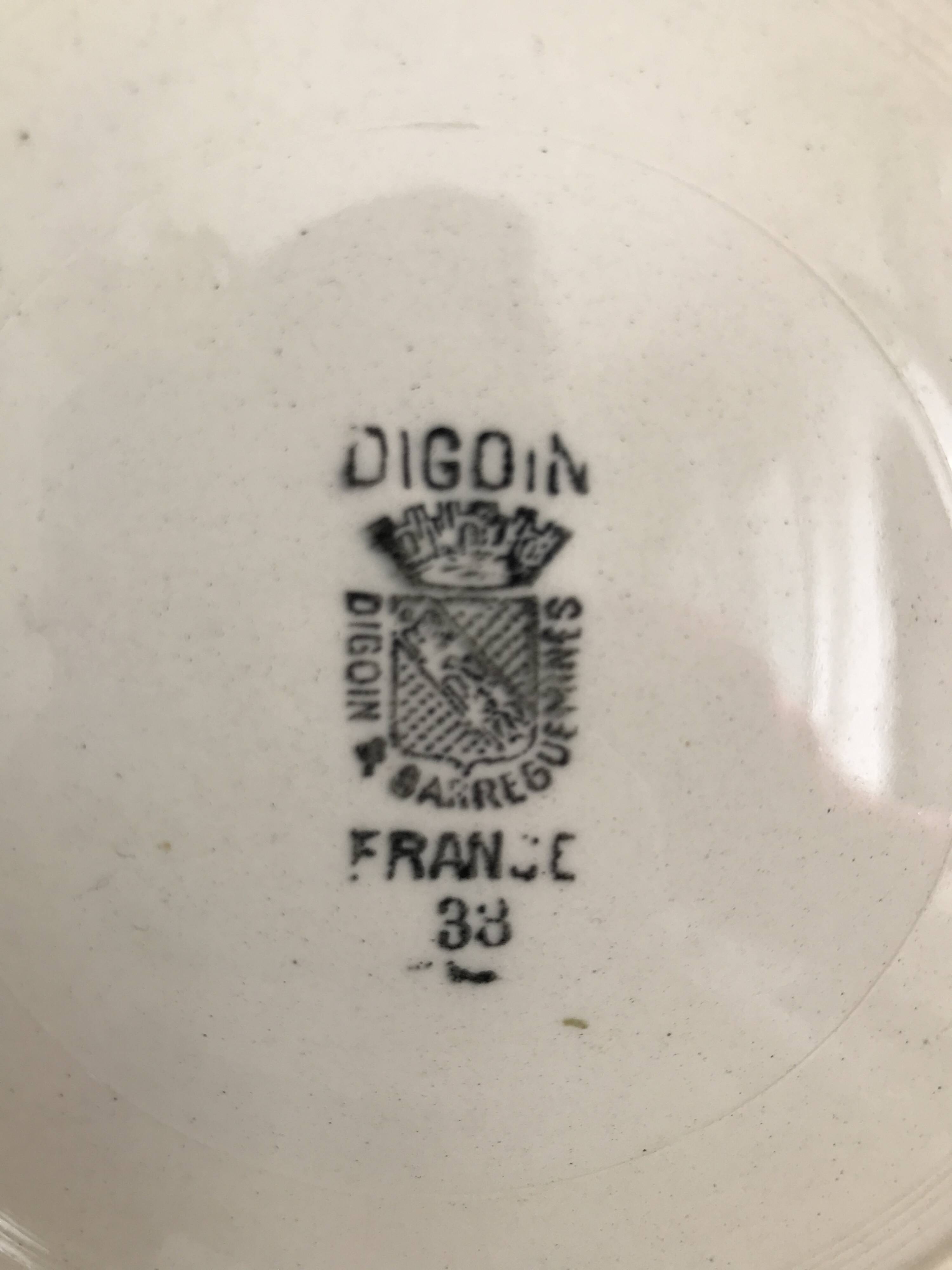 Set of 11 Digoin flat plates, blue rose patterns