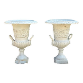 Basins with white cast iron handles