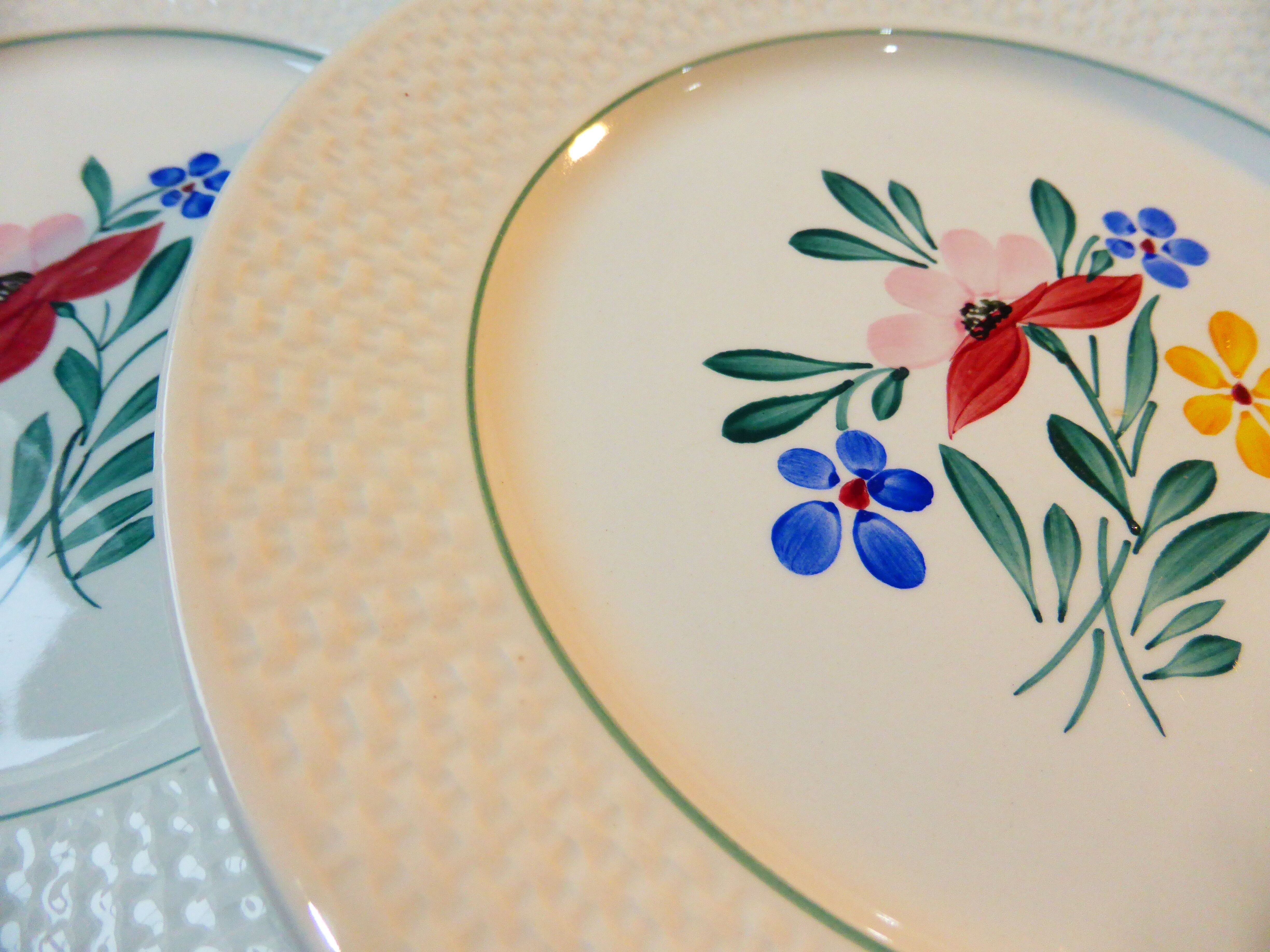Set of 6 flat plates of Digoin Sarreguemines model Fabiola