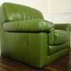 Fauteuil lounge en cuir vert