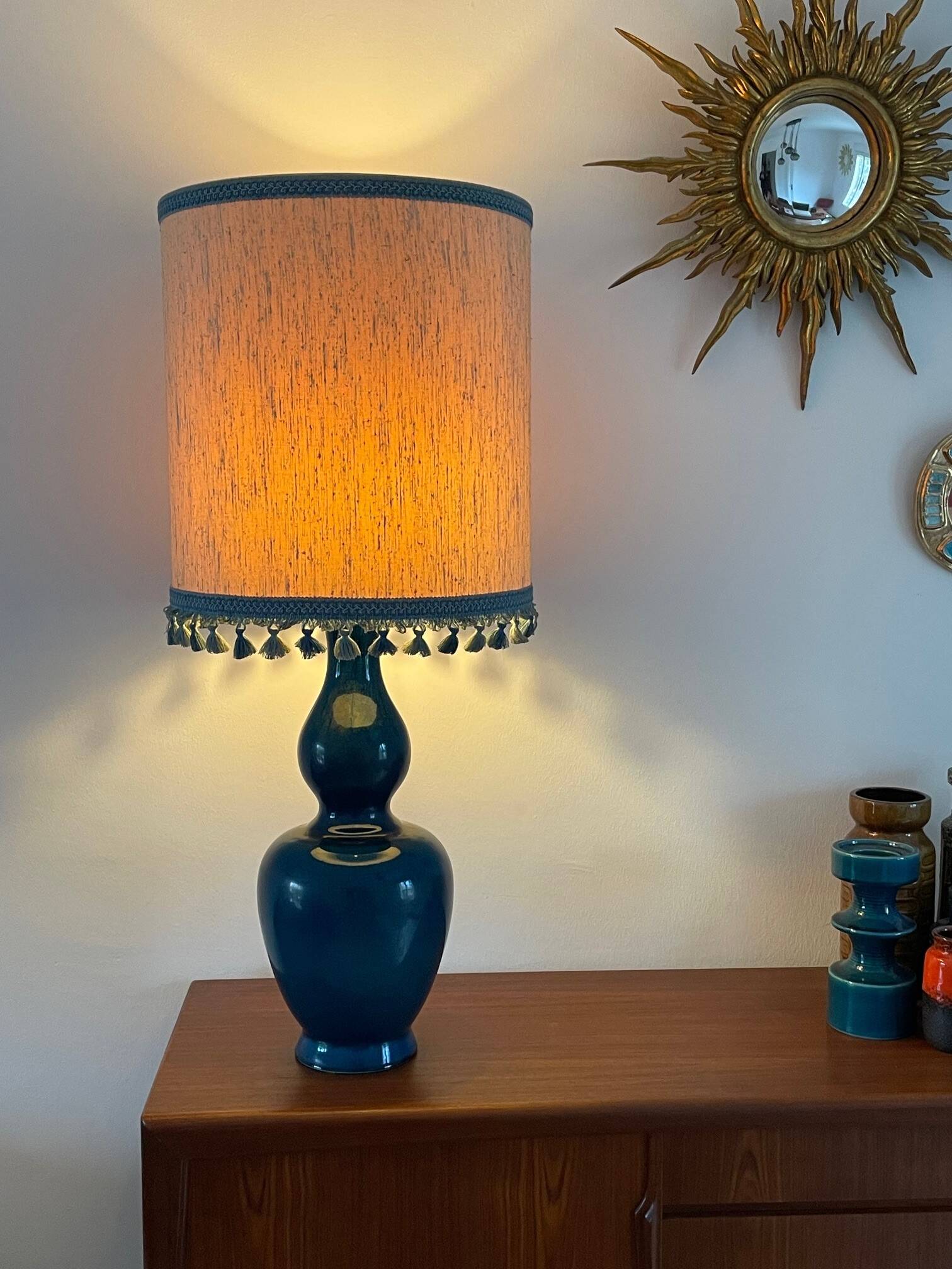Vintage ceramic lamp from the 1970s.