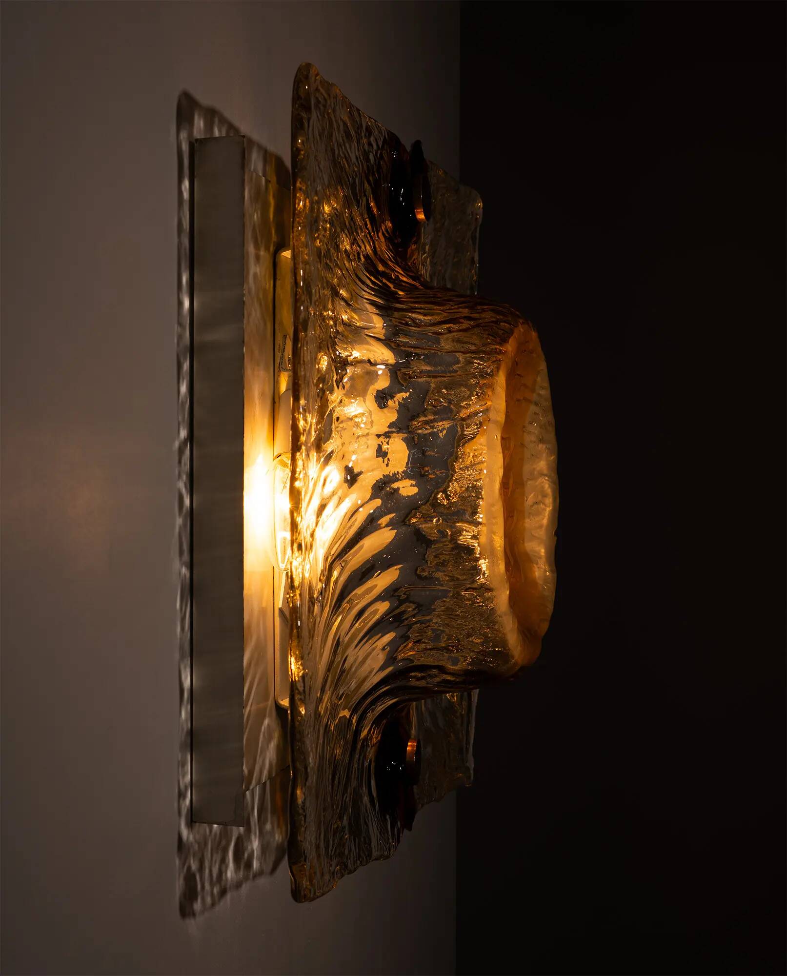 Toni Zuccheri, large wall lamp for Venini, Italy 1960's