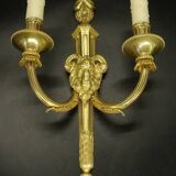 Large Louis XVI style ram's head and urn wall lamp - gilded bronze