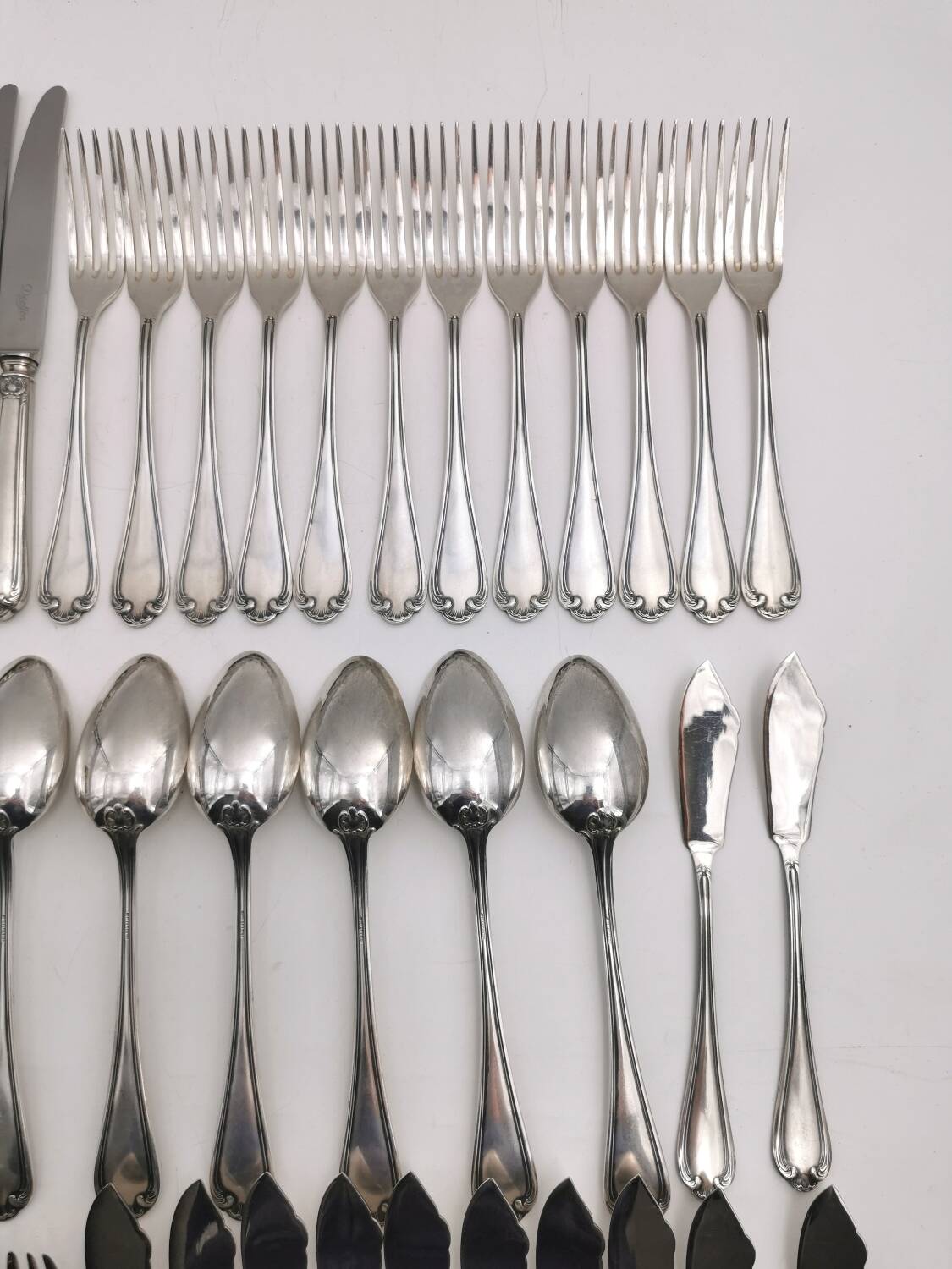 Deetjen 109 Piece Silverware Set Silver Metal Cutlery Set for 12 People