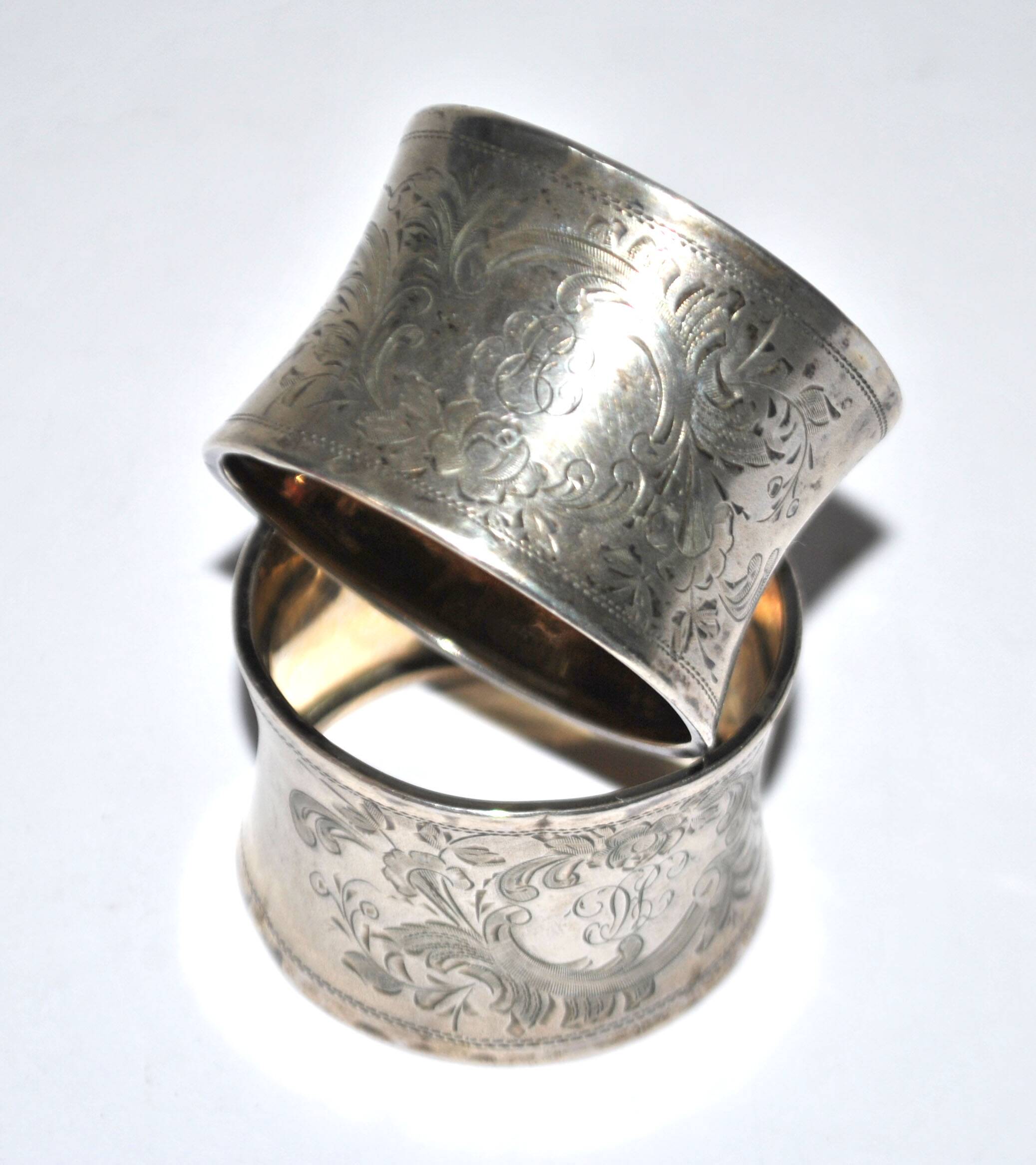 Set of 2 antique napkin rings in 800 Solid SILVER - monogrammed ring