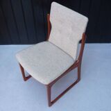 4 Danish chairs in solid treck