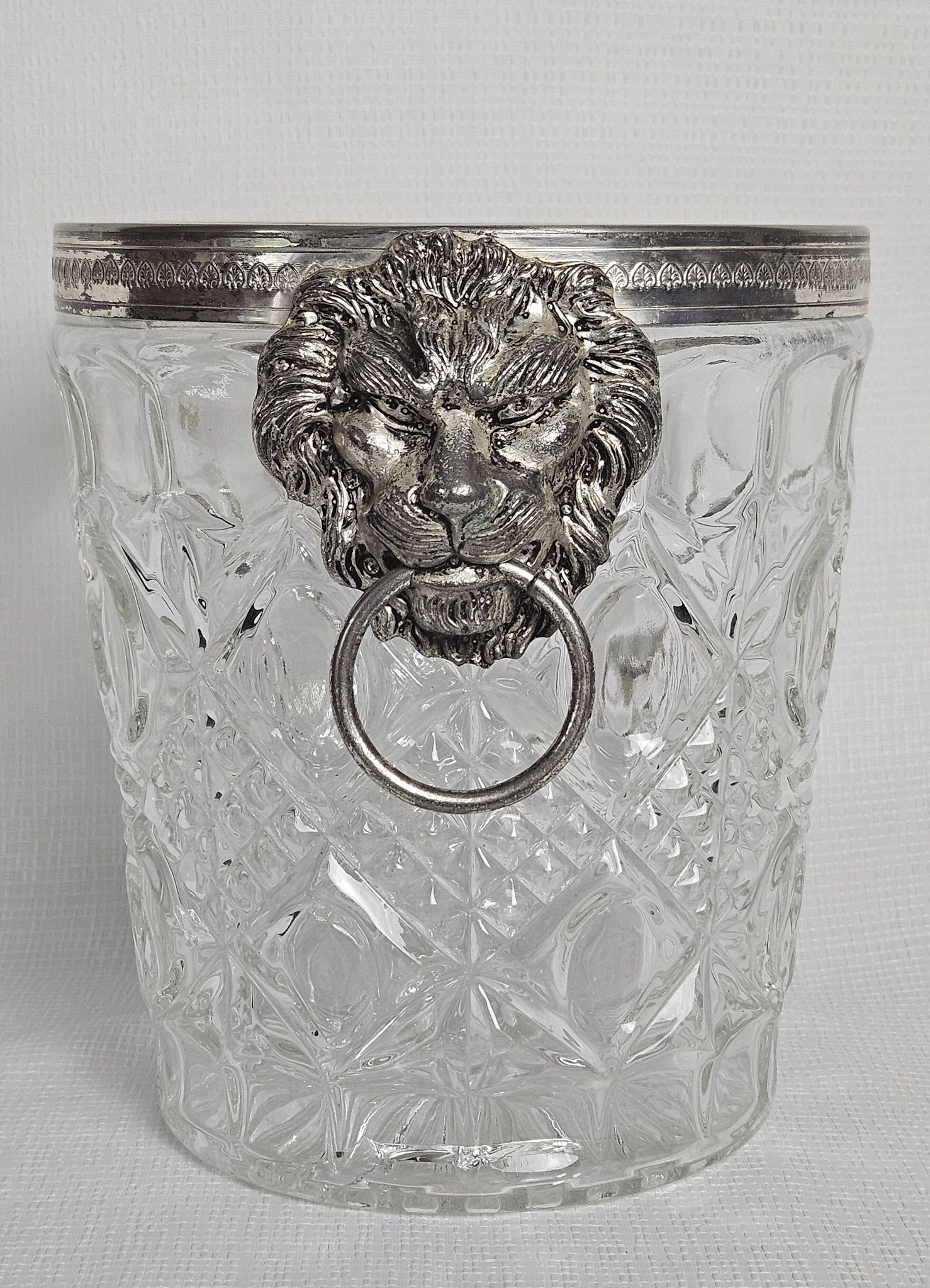 Lion head champagne bucket and its stand 20th century