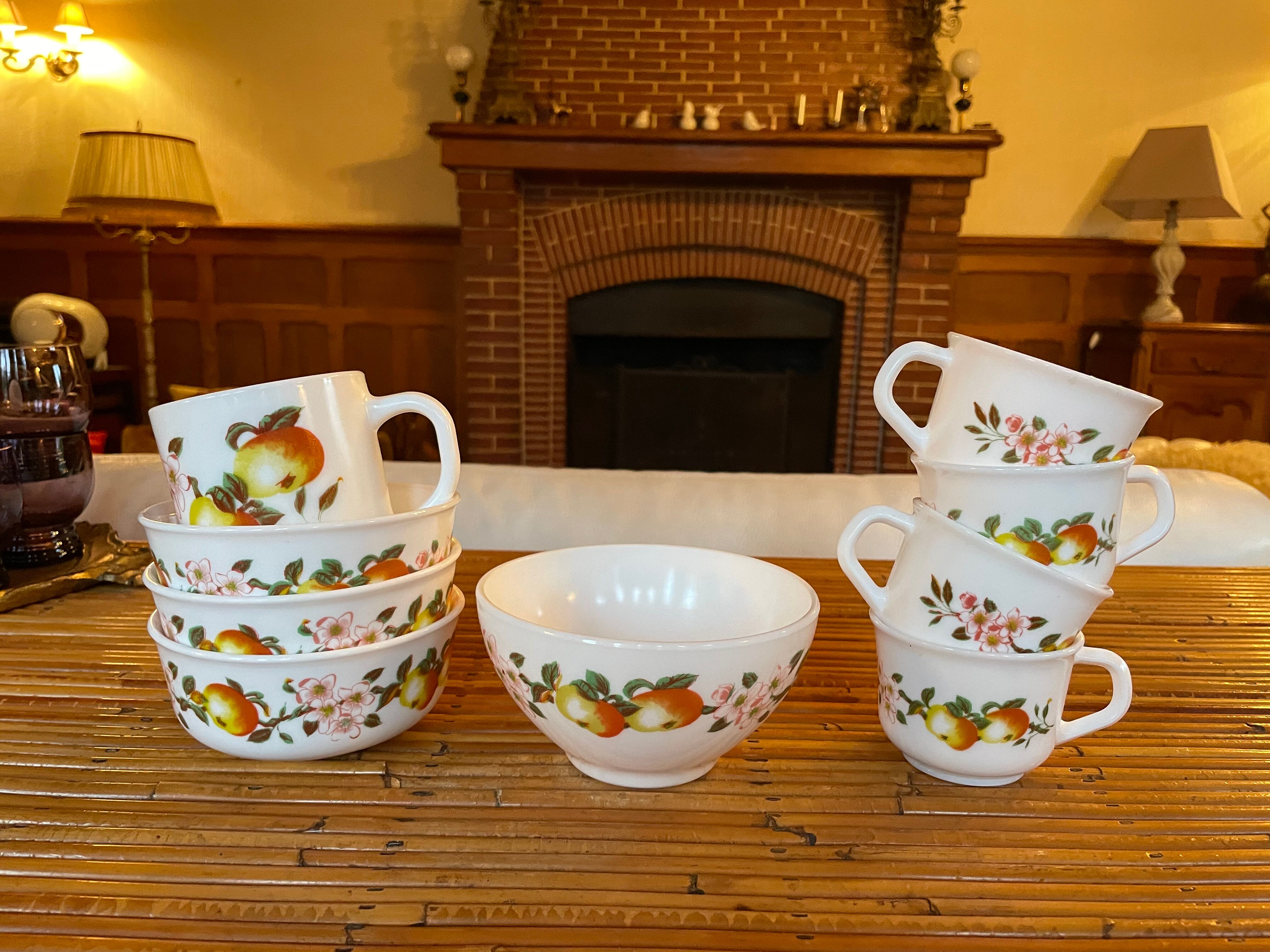 Mug cups and Arcopal bowl