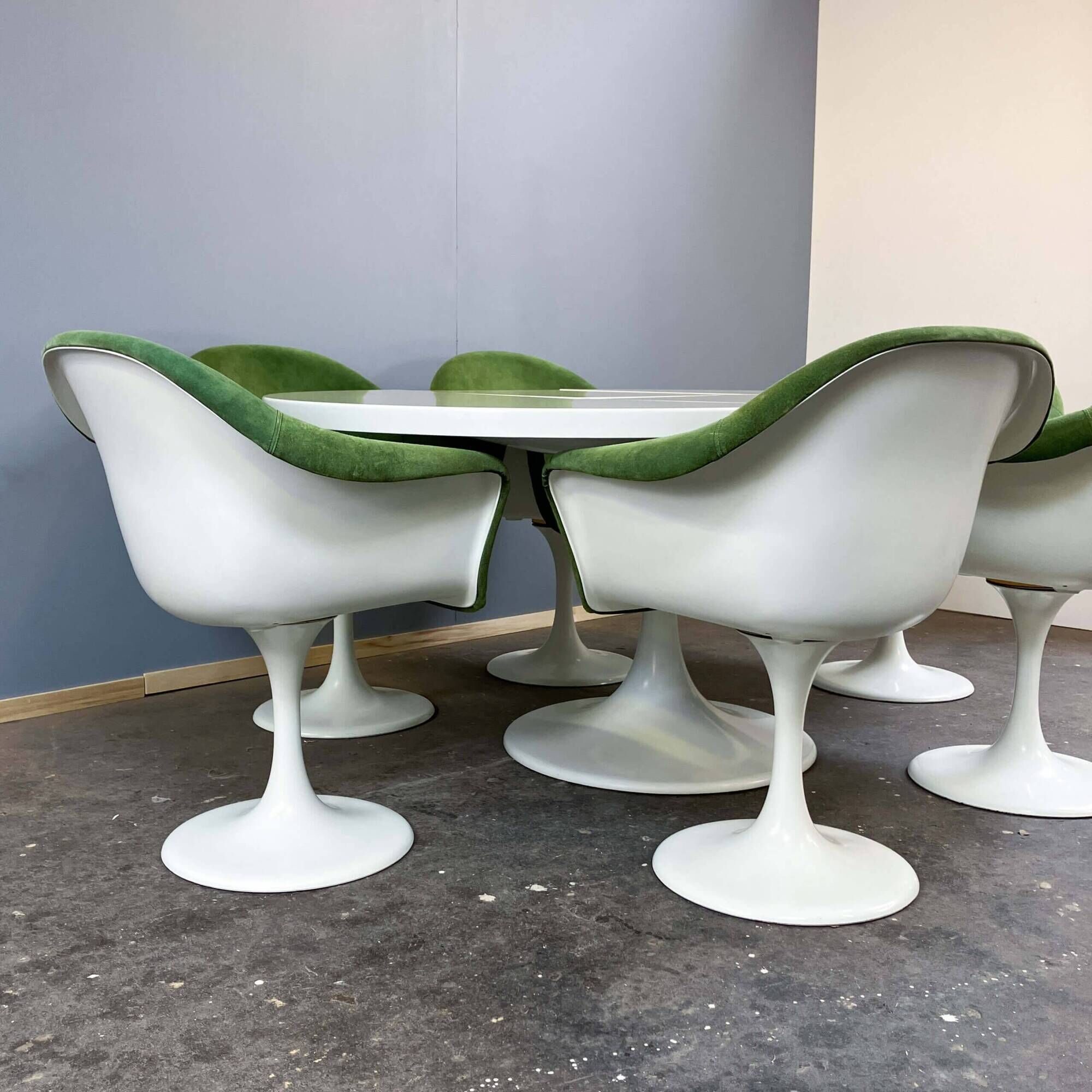 Space-age design icons: ‘Set-Line’ dining set by K. Schäfer for Lübke, 1960s