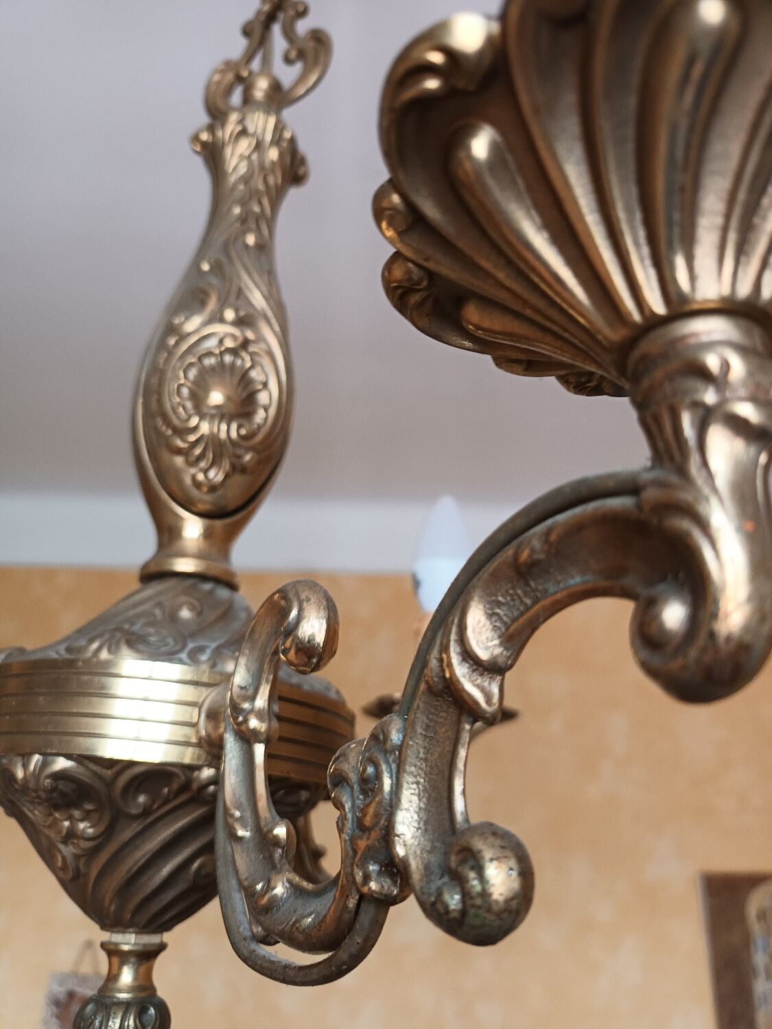 Three-branch bronze chandelier