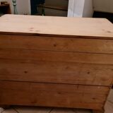 Old English chest of drawers in pine entirely sanded